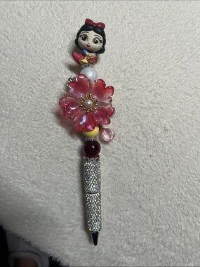 Snow White refillable beaded pen with a tiny charm